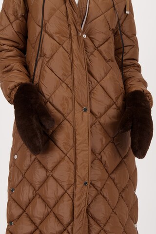 monari Mittens in Brown