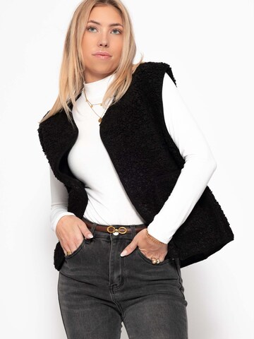 SASSYCLASSY Vest in Black
