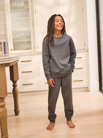 Next Pyjamas i grå: framsida