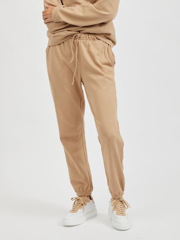 VILA - Tapered Pantalón 'Rustie' en beige: frente