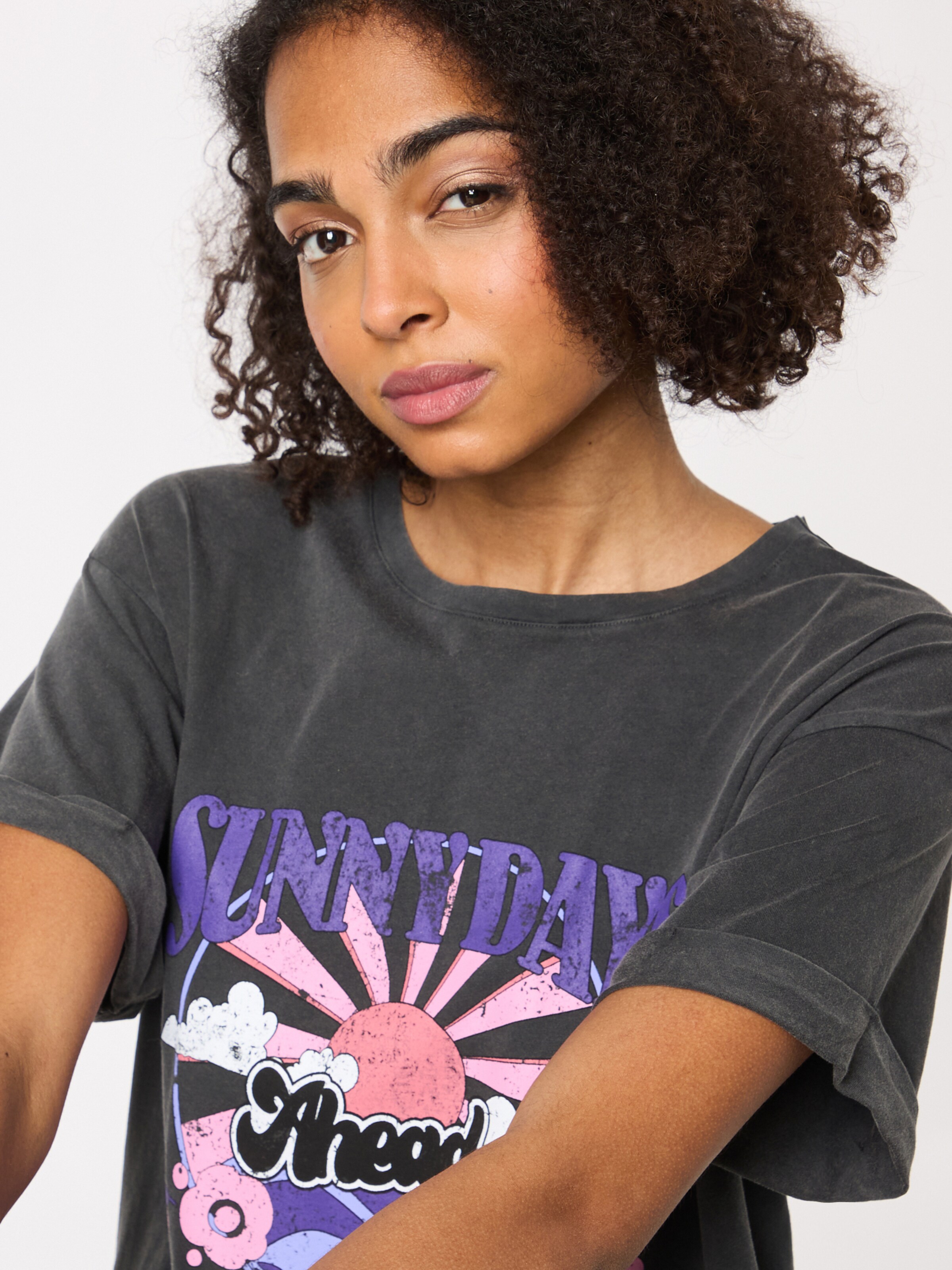 Frauen Shirts & Tops mbym T-Shirt 'Sunshine' in Grau - YA74324 Frauen Shirts & Tops mbym T-Shirt 'Sunshine' in Grau - YA74324