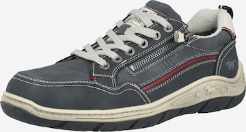 Baskets basses MUSTANG en bleu : devant