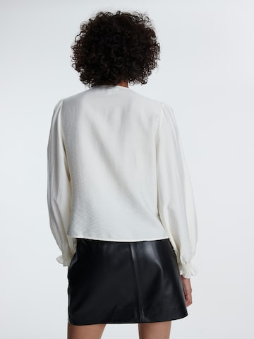 EDITED חולצות נשים 'Marah' בלבן