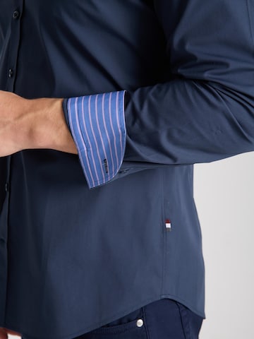 Slim fit Camicia business 'Leonardo Sport Poplin Stretch Man Shirt Black' di 7Camicie in blu