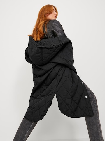 Manteau mi-saison 'Tora' JJXX en noir