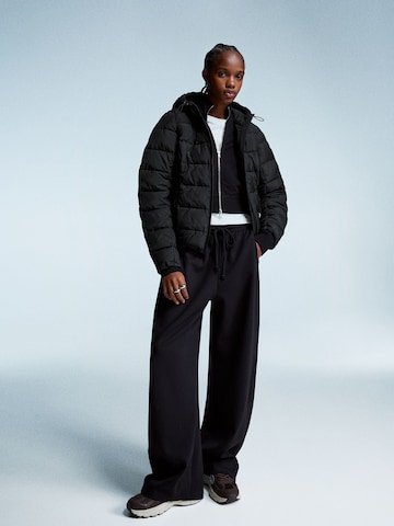 Bershka Between-Season Jacket in Black: front