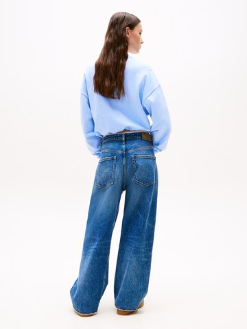 Tommy Jeans Свитшот в Синий
