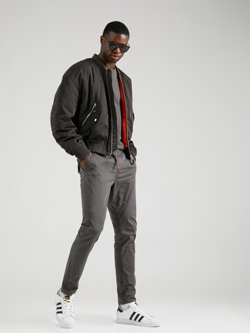 Coupe slim Pantalon 'Osborne' INDICODE JEANS en gris