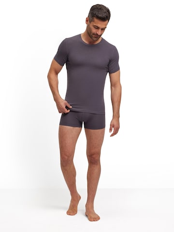 FALKE Undershirt in Grey