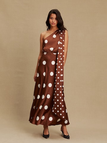 Next Dress in Brown: front