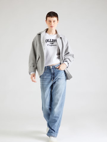 HOLLISTER Sweatshirt 'EMEA' in Wit