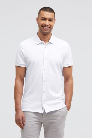CMPD Regular fit Button Up Shirt in White: front