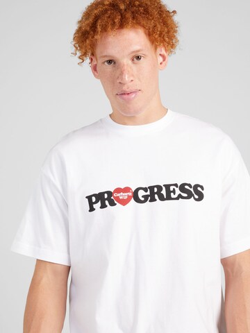 Carhartt WIP - Camiseta 'Heart Progress' en blanco