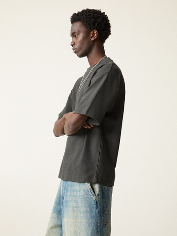 Pull&Bear Shirt in Grey