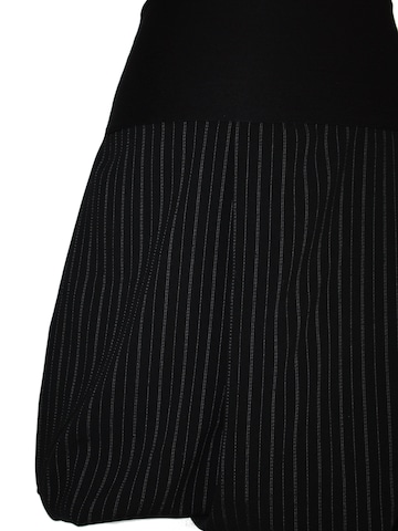 dunkle design Skirt in Black