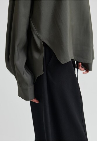 Camicia da donna 'Timeline' di SECOND FEMALE in grigio