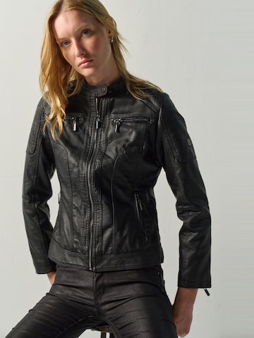 KOROSHI Jacke in Schwarz