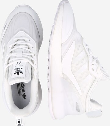 ADIDAS ORIGINALS Sneakers in White