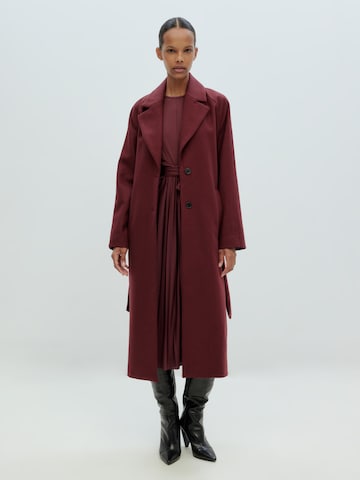 EDITED Between-Seasons Coat 'Cecilia' in Red: front