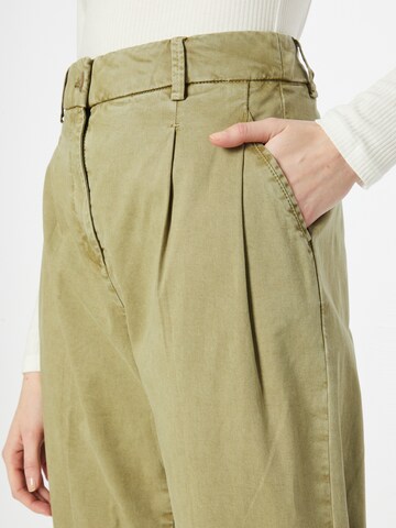 ESPRIT Regular Pleat-Front Pants in Green