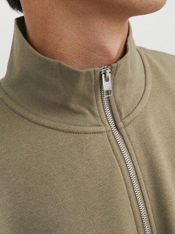 JACK & JONES Sweatshirt in Groen