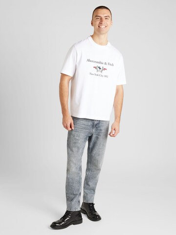 Abercrombie & Fitch Bluser & t-shirts 'HERITAGE' i hvid