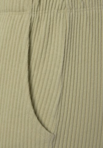 s.Oliver Tapered Hose in Grün