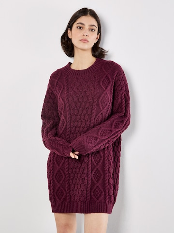 Apricot Dress in Red: front