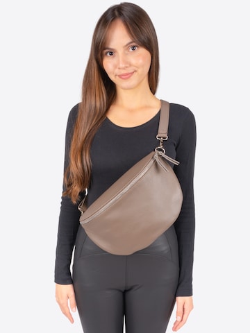 Seasons of April Gürteltasche 'Jaime' in Braun: Vorderseite