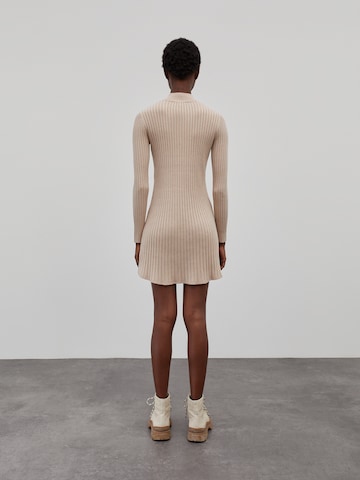 EDITED - Vestido 'Karoline' em bege