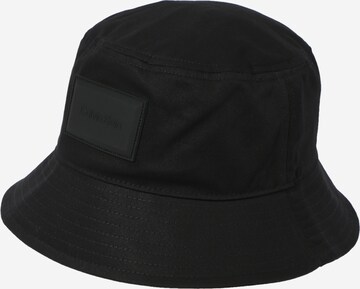 Chapeaux Calvin Klein en noir : devant