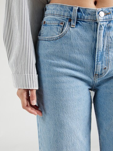 Abercrombie & Fitch Loosefit Džíny – modrá