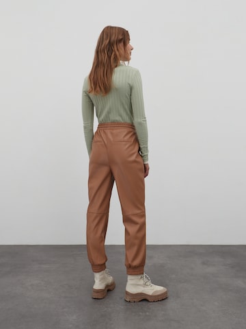 EDITED Tapered Pants 'Madison' in Brown