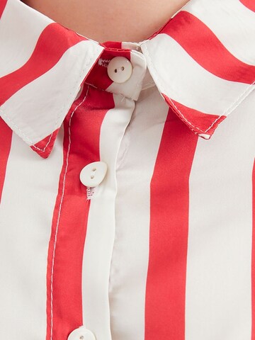 Bigdart Blouse in Red