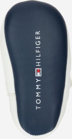 TOMMY HILFIGER Sneaker i vit