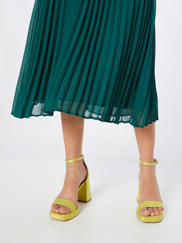 Robe 'Joanie' ABOUT YOU en vert