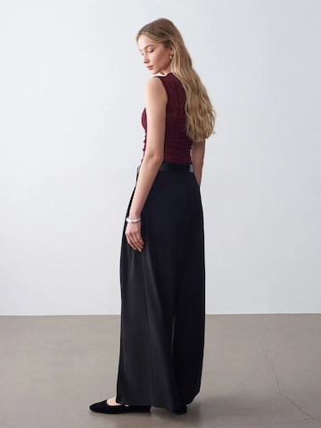 Dilvin Wide leg Pants in Black