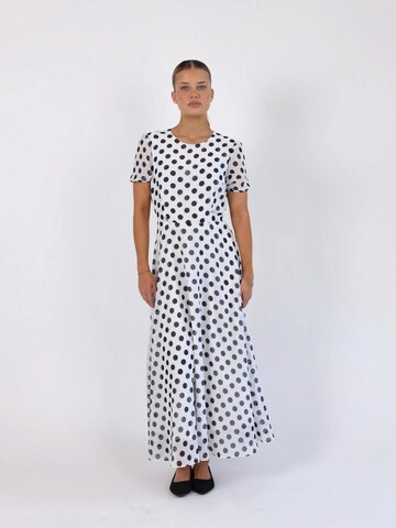haillo.cz Summer Dress in White: front