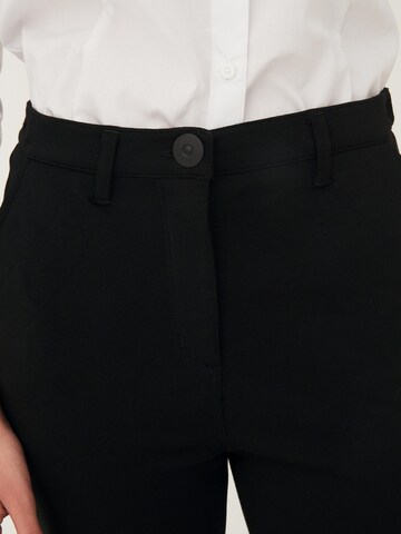 regular Pantaloni di Next in nero