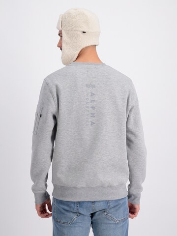 balta ALPHA INDUSTRIES Megzta kepurė