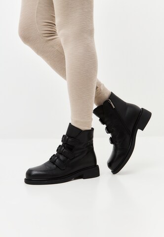 CESARE GASPARI Ankle Boots in Black