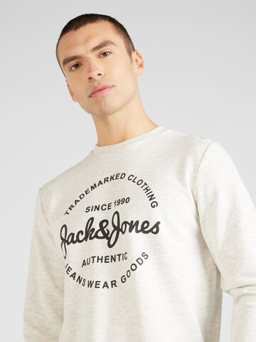 JACK & JONESSweater majica 'FOREST' - bijela boja
