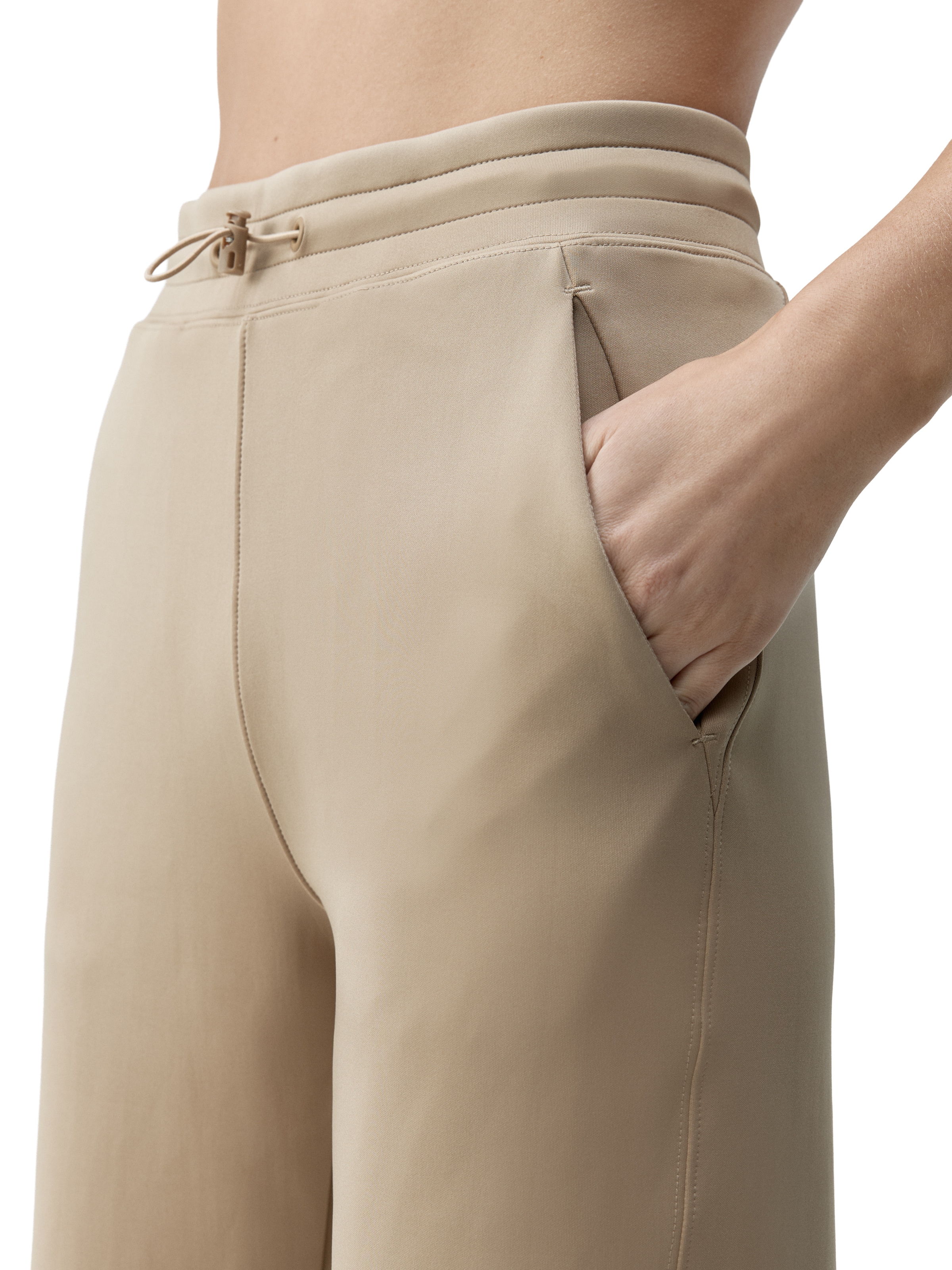 Born Living Yoga Flared Broek ' Kioko ' in Beige