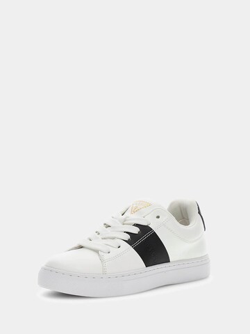 GUESS Sneakers in White