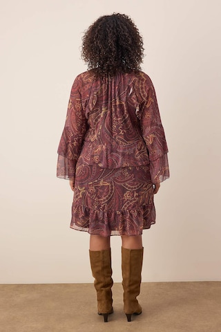 Robe Trendyol Curve en rouge