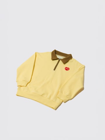 Maru + Bo Sweatshirt 'TWO-TONE POLO LOVES YOU SWEATSHIRT' i gul