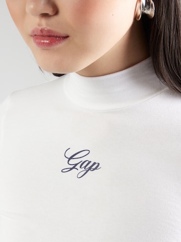GAP Тениска в бяло
