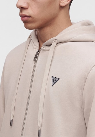 GUESS Sweatjacke in Beige