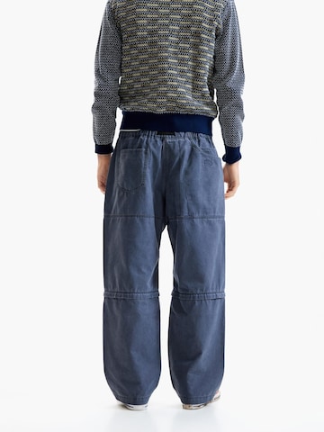 Desigual Szabványos Cargo nadrágok - kék