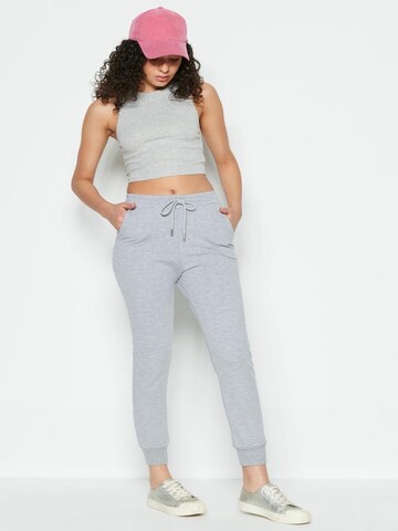 C&City Tapered Trousers in Grey: front